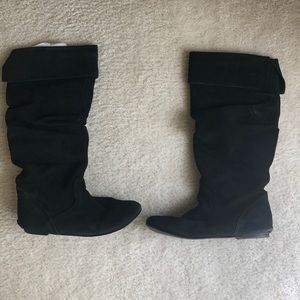 Steve Madden Black suede boots